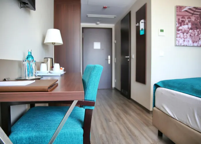 Bomonti Nuernberg West 4*