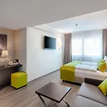 Bomonti Nuernberg West 4* אובראסבאך