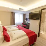 Bomonti Nuernberg West 4* אובראסבאך