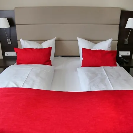 Bomonti Nuernberg West 4*