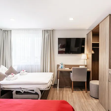 Bomonti Nuernberg West 4* אובראסבאך