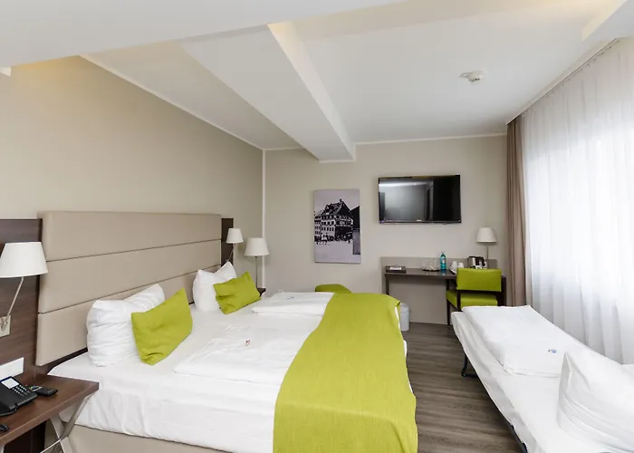 Bomonti Nuernberg West 4* אובראסבאך