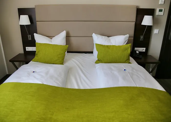 מלון Bomonti Nuernberg West 4*