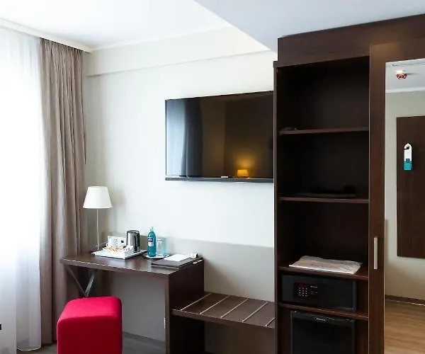 Szálloda Bomonti Nuernberg West 4*